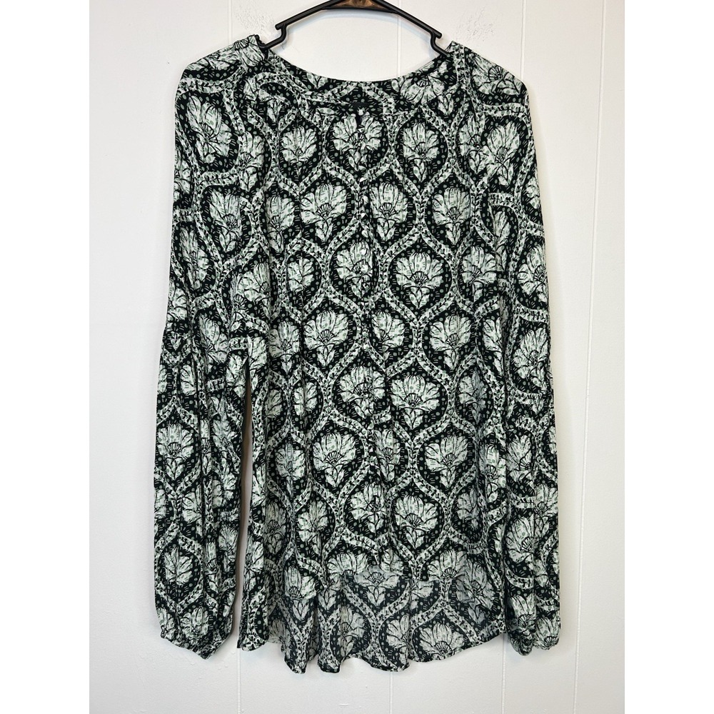 White House Black Market Women's Large Long Sleeve Floral Blouse 301
